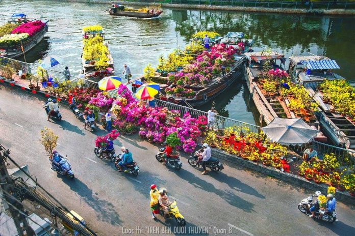 Giải 1: tác phẩm “Hoa xuân”, tác giả: Trần Tấn Đạt